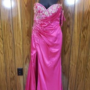 Mori Lee - Flaunt - Long Dress - Color Hot Pink - Size 4 - ML91116